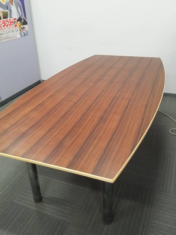 テーブルをリフォーム 大阪で内装 外装工事なら株式会社ライズワークス